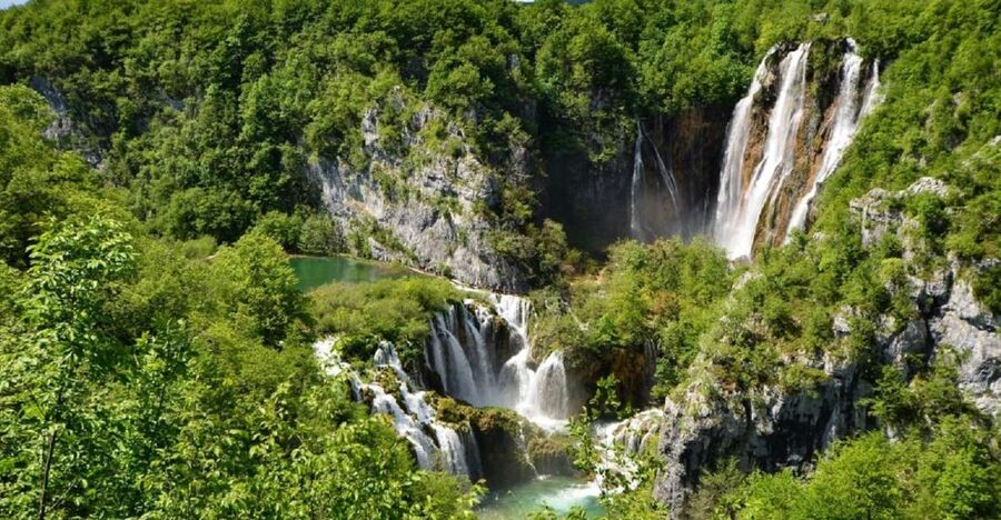 Zagreb to Split: Private Transfer with Plitvice Lakes - Lake Kozjak by Electric Boat